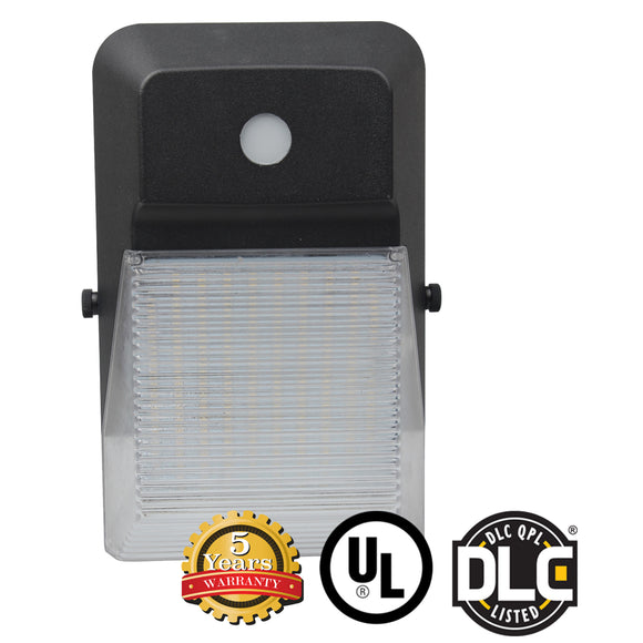 15W Mini LED Wall Pack Outdoor Entrance Building Light with Photocell, DLC - Green Solar LED